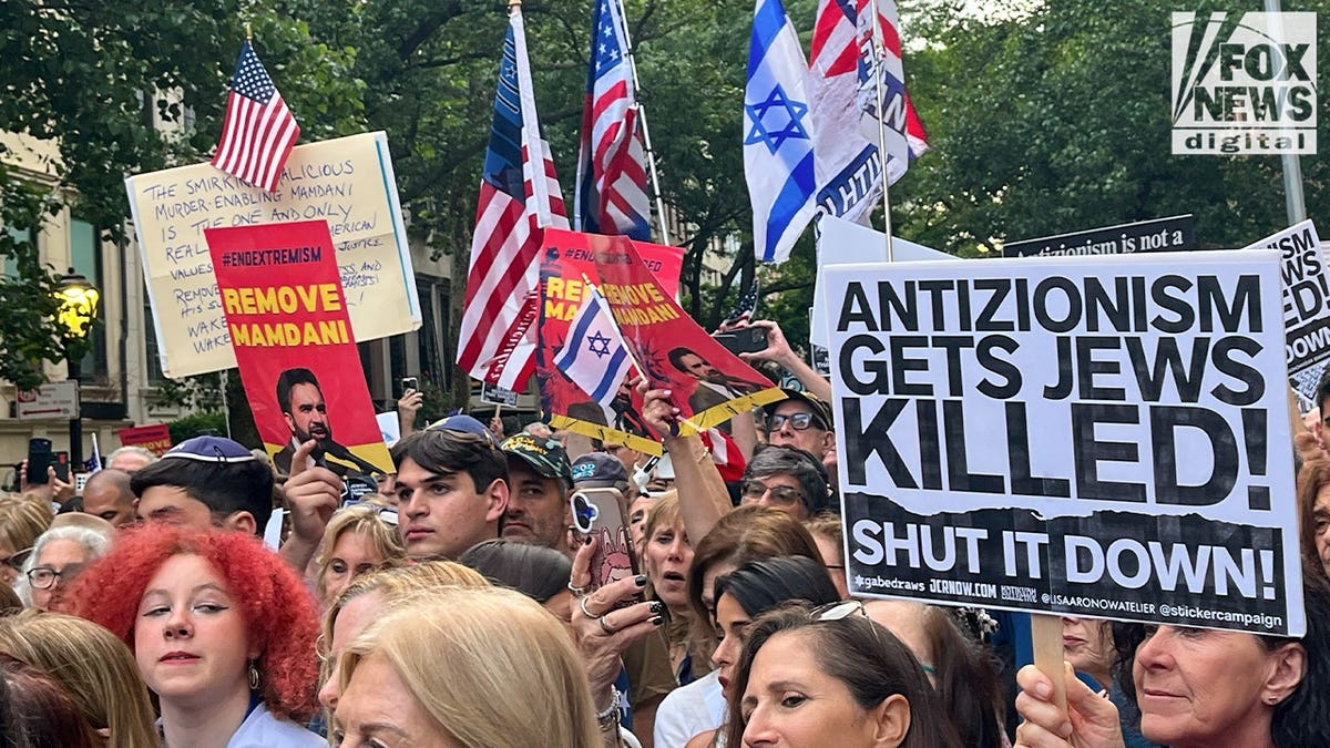 Protesters Rally Against New York Mayor Zohran Mamdani