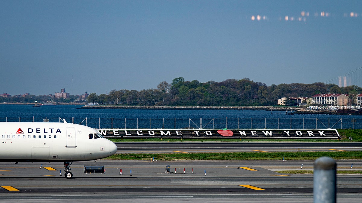 AI Hologram ‘Bridget’ Aims to Simplify Travel at LaGuardia Airport