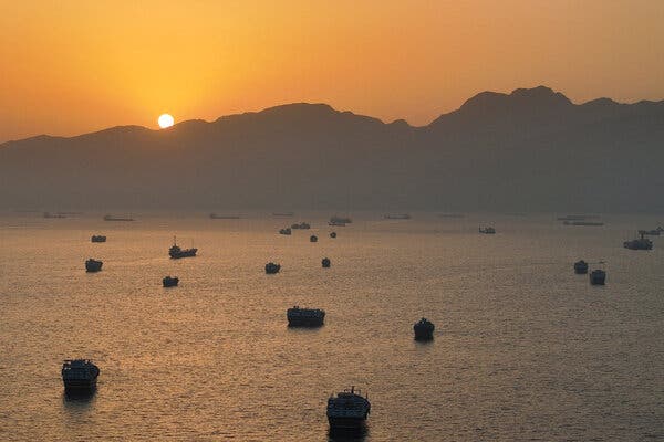 U.S. Efforts Facilitate Commercial Ship Passage Through Strait of Hormuz Amid Ongoing Conflict