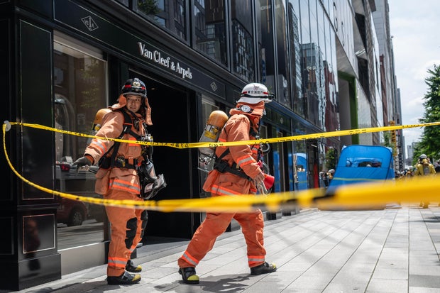 Substance Spray Incident Injures 20 at Tokyo Shopping Complex