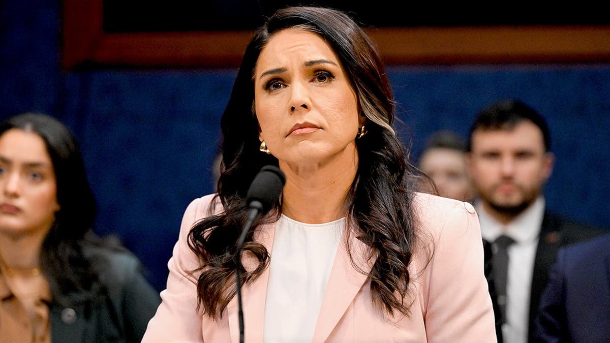 Tulsi Gabbard Resigns as Director of National Intelligence Amid Criticism