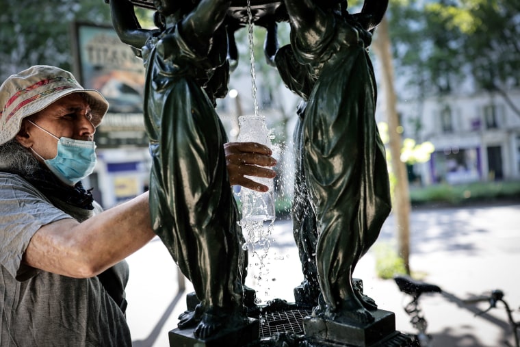 Europe Endures Unseasonal Heat, Shattering Records and Sparking Warnings