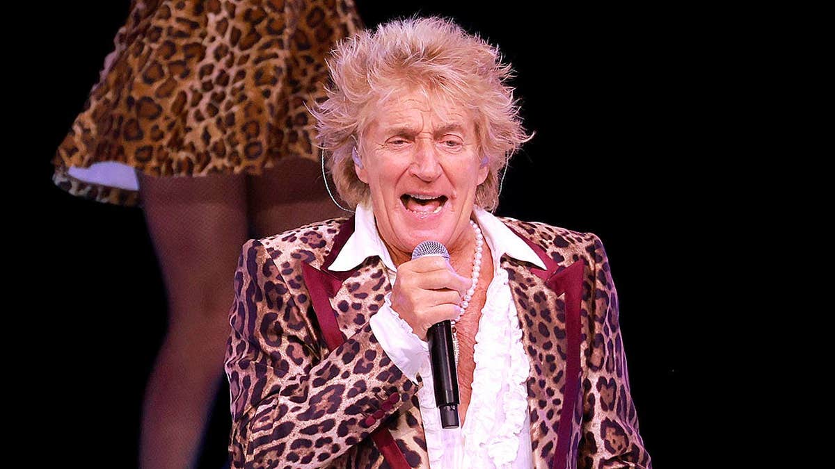 Rod Stewart Cancels Las Vegas Shows Due to Health Concerns