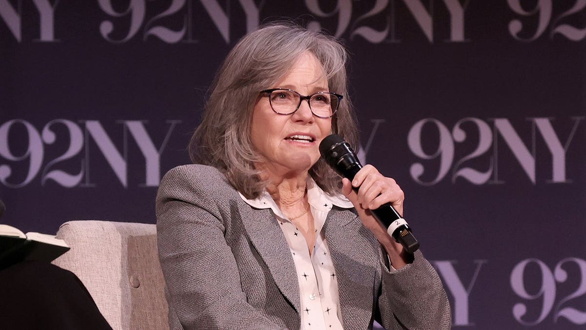 Sally Field Applauds the First Amendment and Free Speech