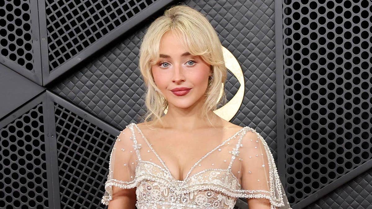Sabrina Carpenter’s Daring Fashion Choice at Dior’s 2027 Show
