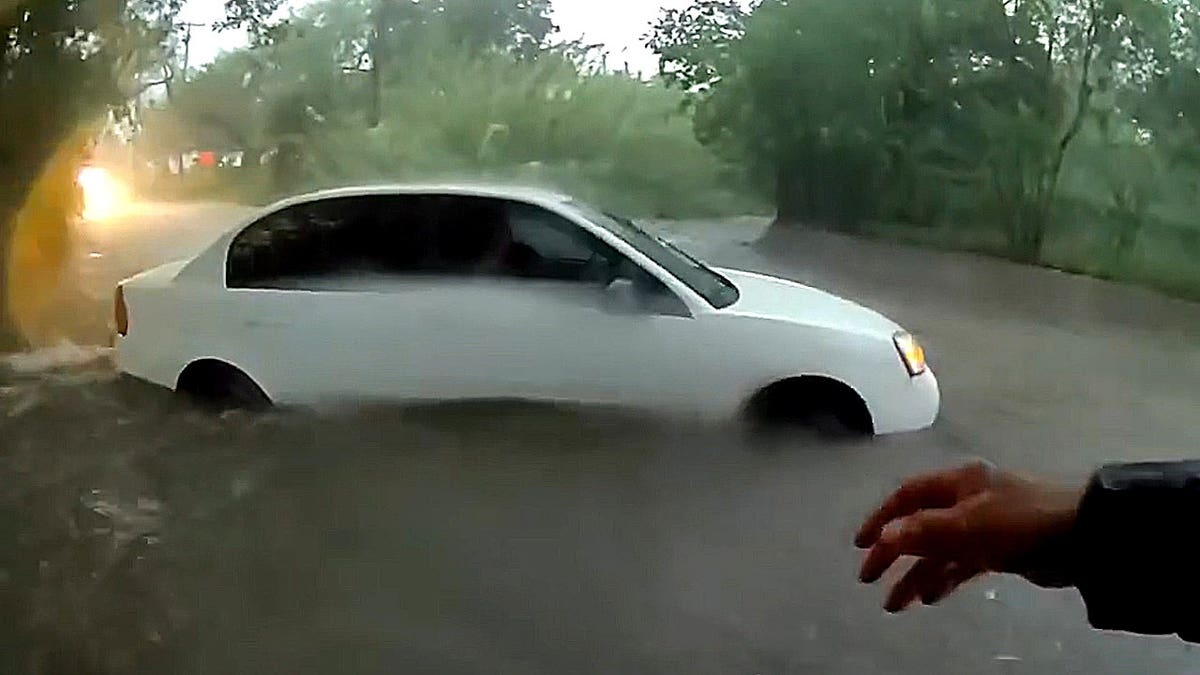 Dramatic Rescue of Baby from Flooded Car in Beeville, Texas