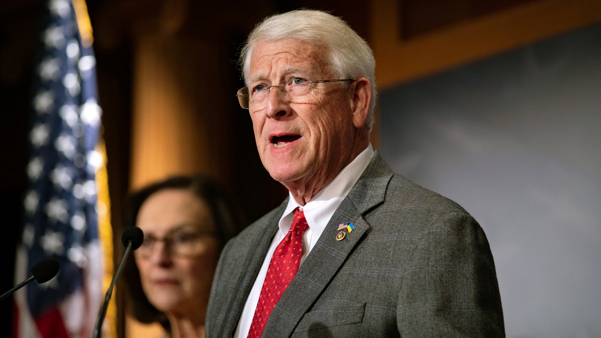 Senator Urges Trump to Avoid Weak Iran Deal