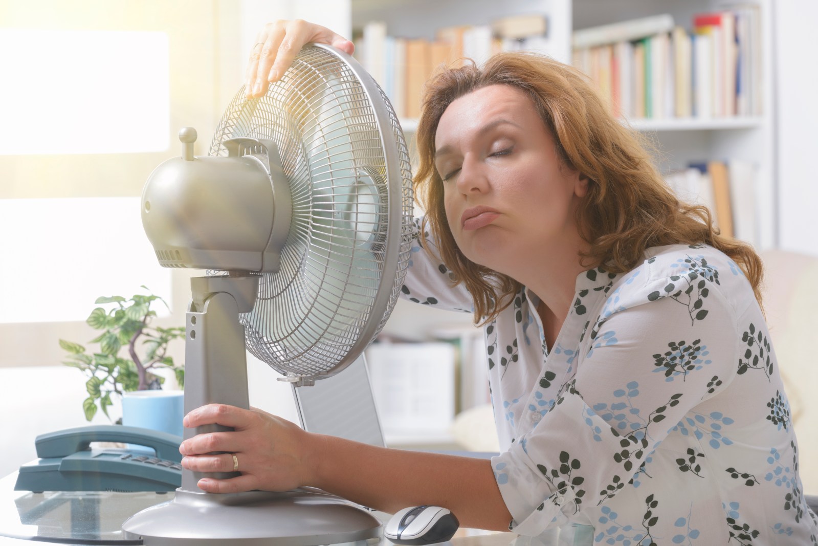 Practical Strategies for Staying Cool Indoors During Heatwaves