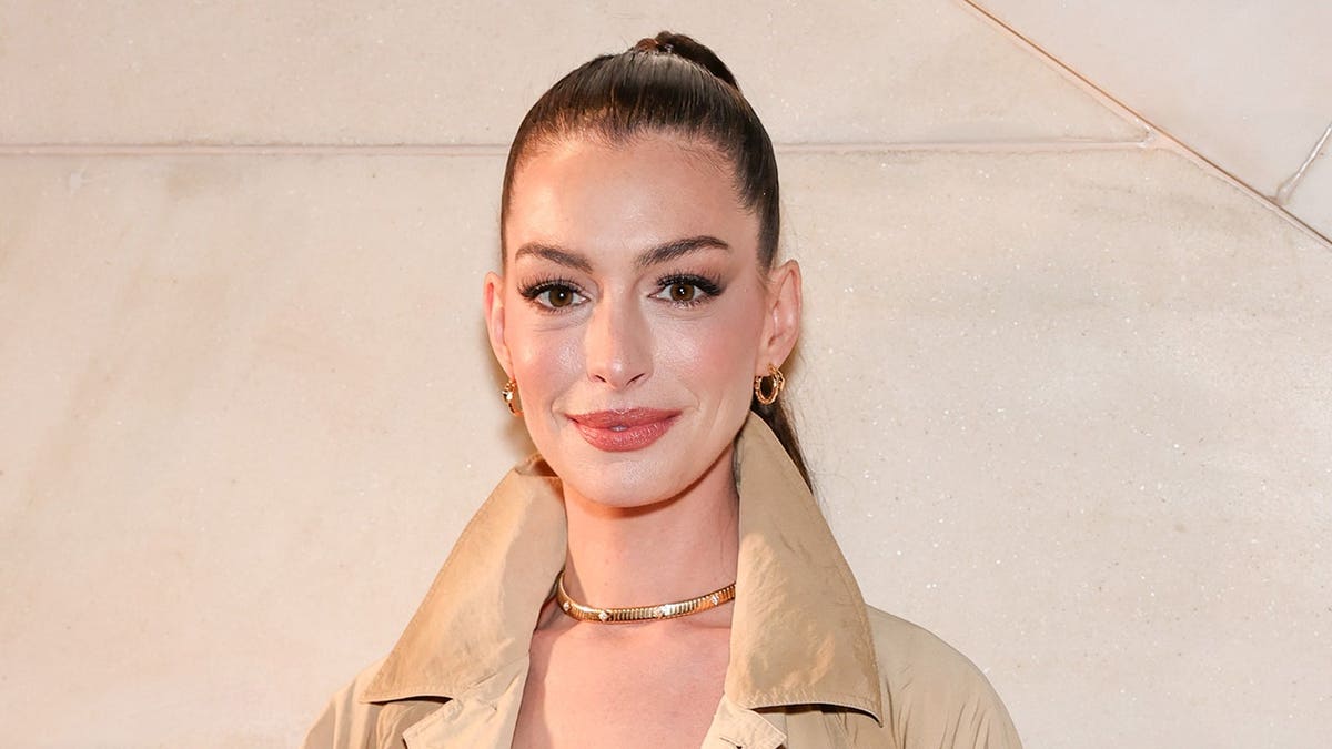 Anne Hathaway Opens Up About Overcoming Vision Loss