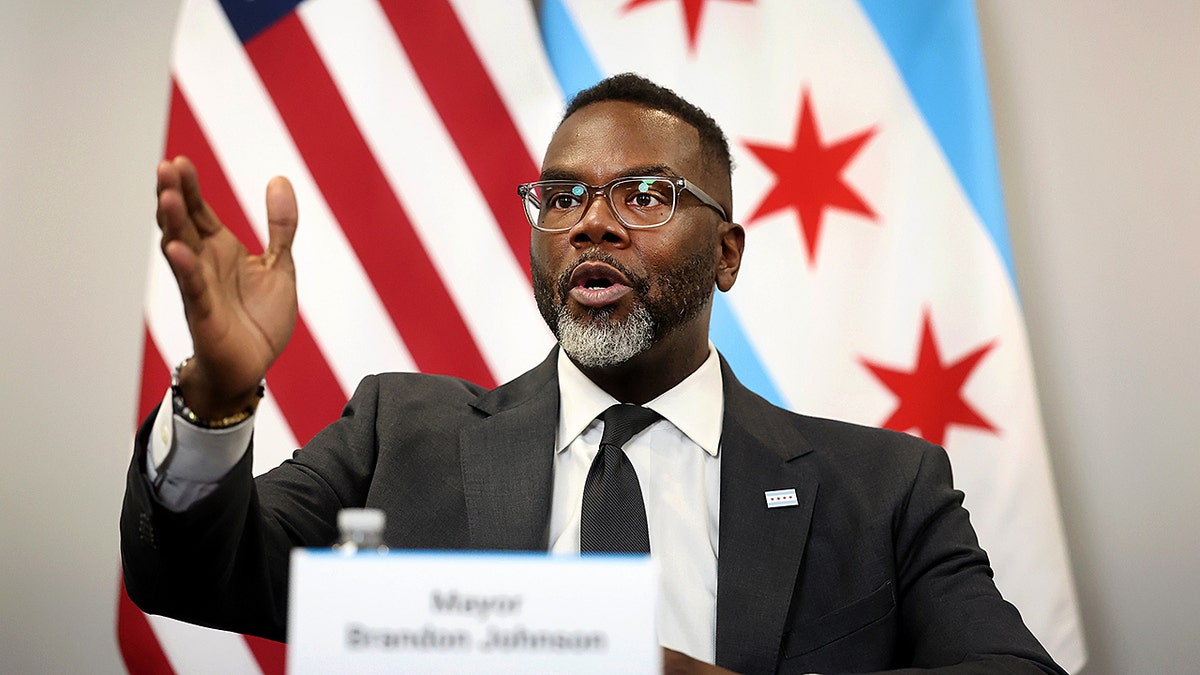 Mayor Johnson Criticized After Teen Chaos in Chicago