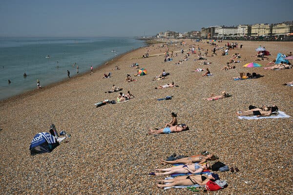 First Heat Wave of the Year Hits Parts of Britain
