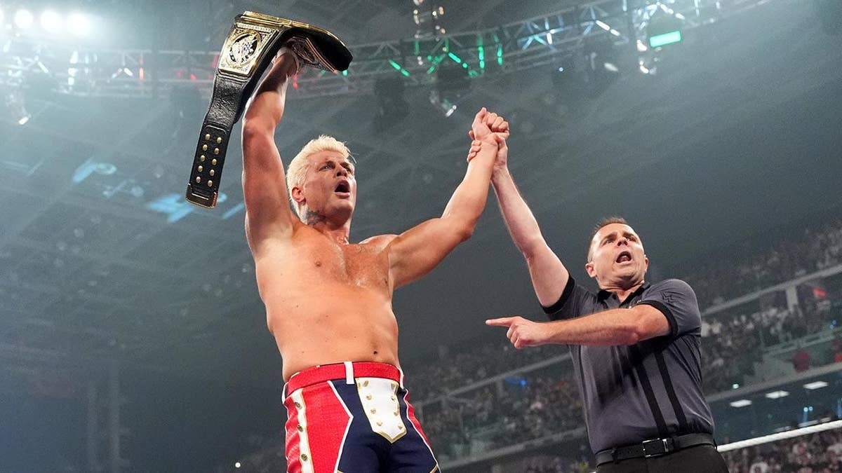 Controversy at WWE Clash in Italy: Referee’s Decision Sparks Debate