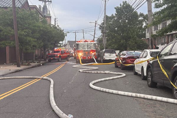 Explosion at Staten Island Shipyard Causes Fatality and Injuries