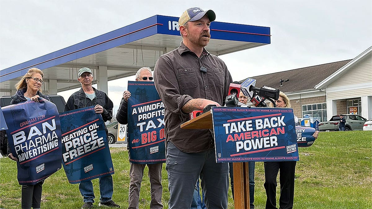 Controversy Surrounds Senate Candidate Graham Platner Over Comments on Veterans