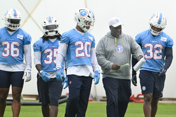 Giants Players Address Political Tension and Team Dynamics