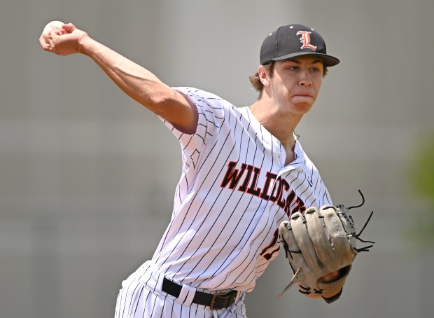 Carson Holmes Leads Libertyville’s Championship Pursuit