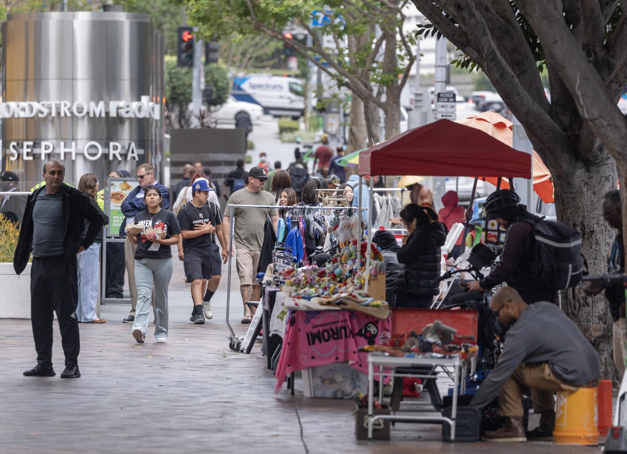 Downtown Los Angeles Struggles Amid Rising Crime and Business Exodus
