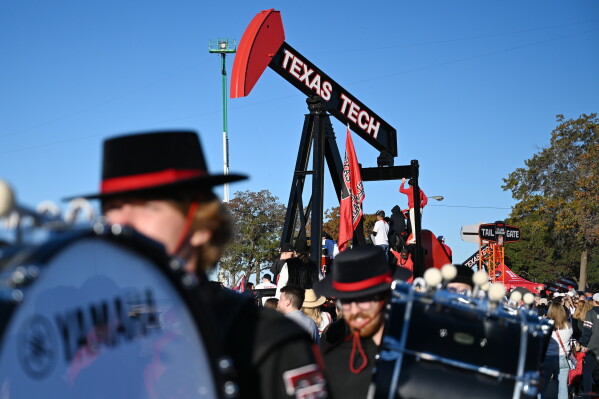 Big 12 Leads Power Four in NIL Agreement