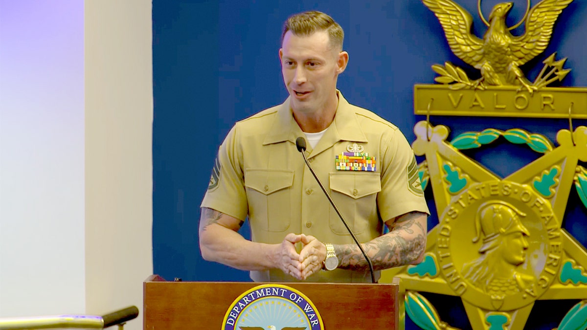 Johnny ‘Joey’ Jones Reenlists in Marine Corps at Pentagon Ceremony