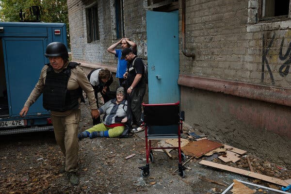 Evacuation Amid Devastation in Kostiantynivka