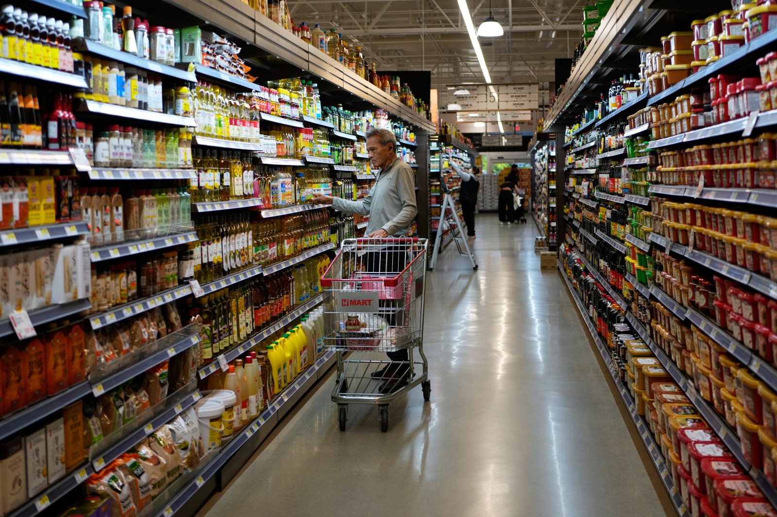 Rising Oil Prices and Conflict Threaten U.S. Food Costs