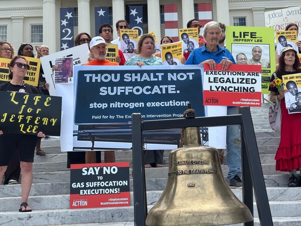 Federal Judge Blocks Use of Nitrogen Hypoxia for Execution in Alabama