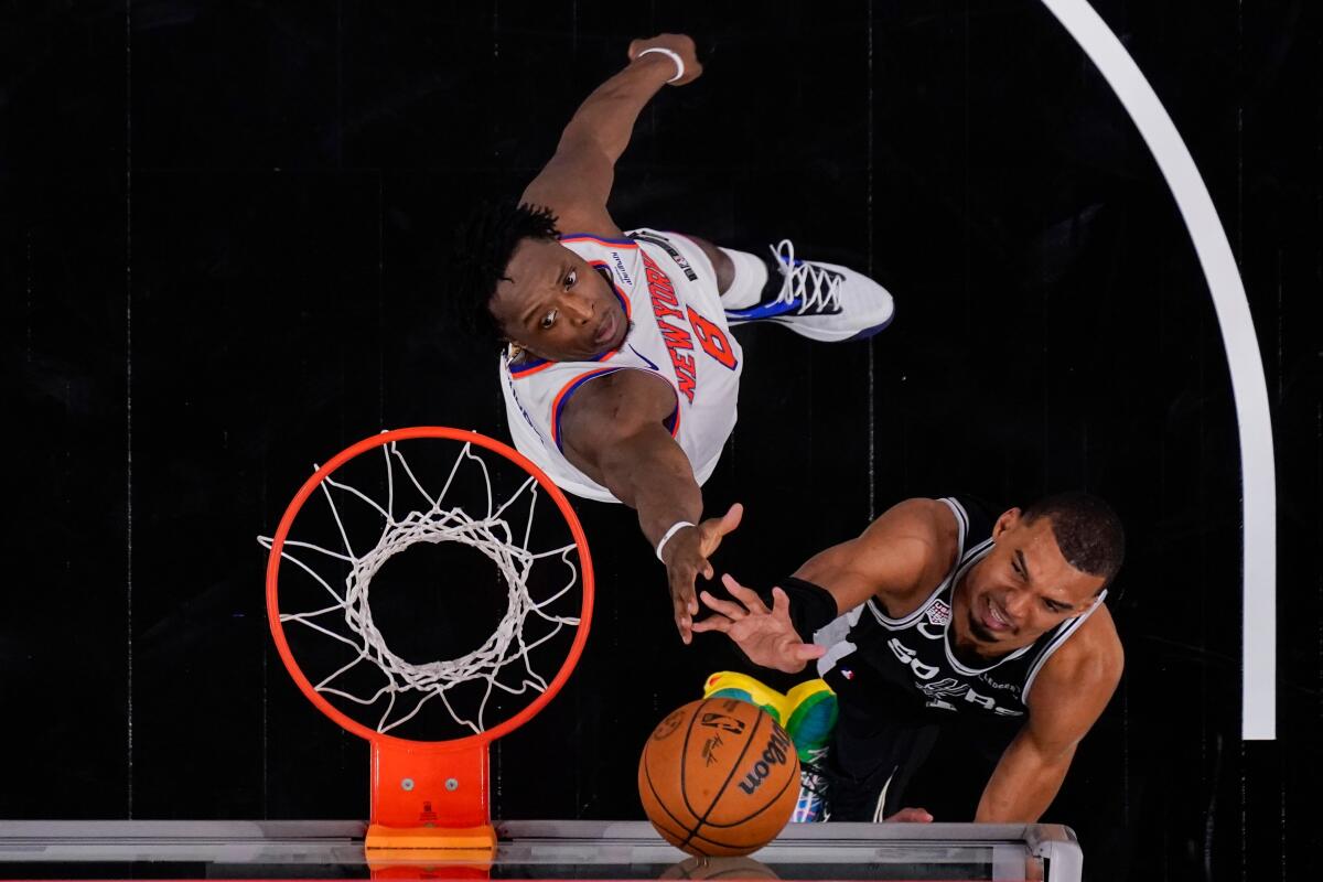 Knicks’ Winning Streak Continues with Game 1 NBA Finals Victory over Spurs