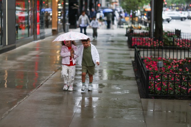 Illinois Experiences Record Tornadoes Amid Unusual Weather Patterns