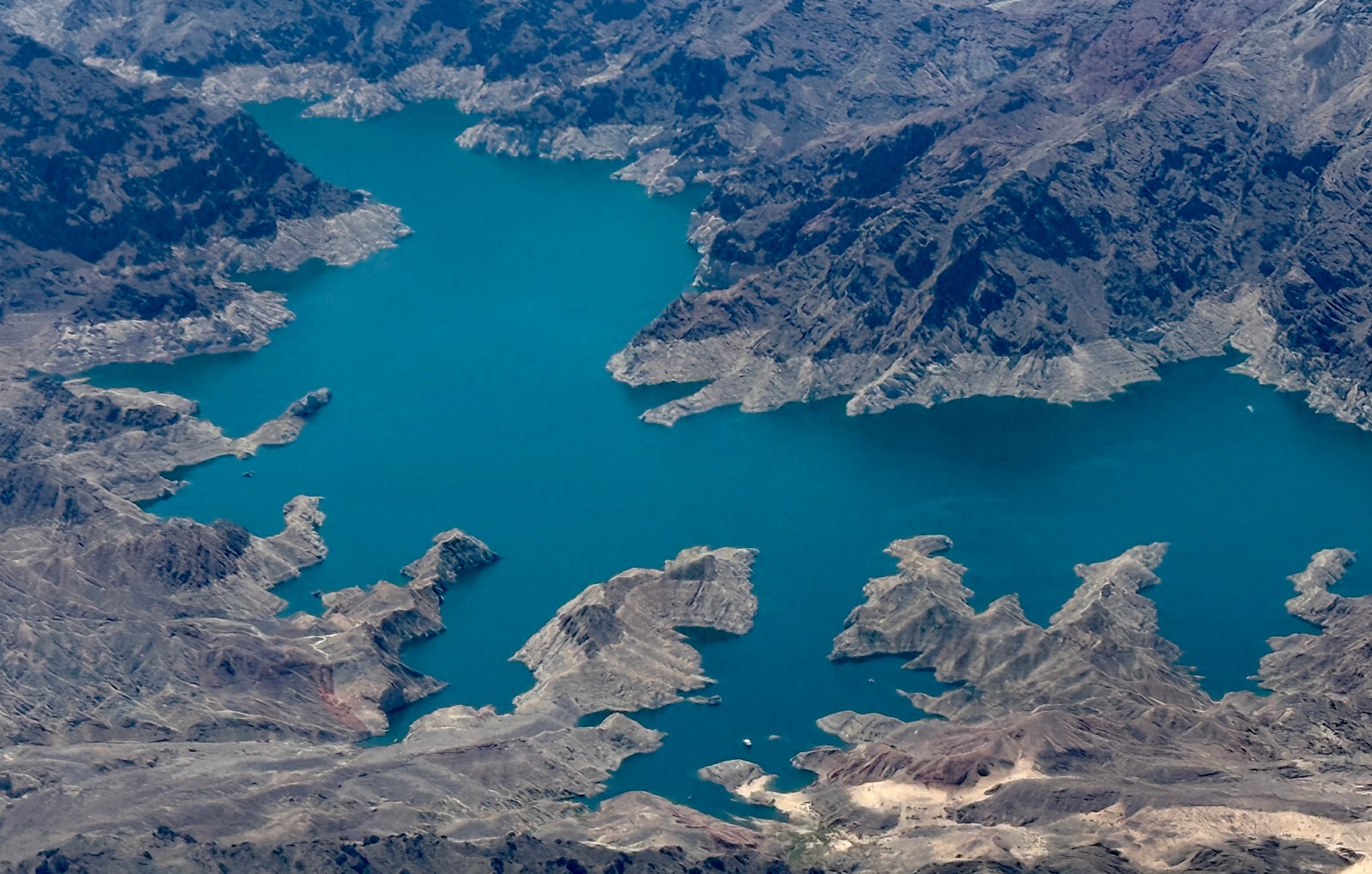 Accelerating Decline of Lake Mead Highlights Urgency for New Water Management Guidelines