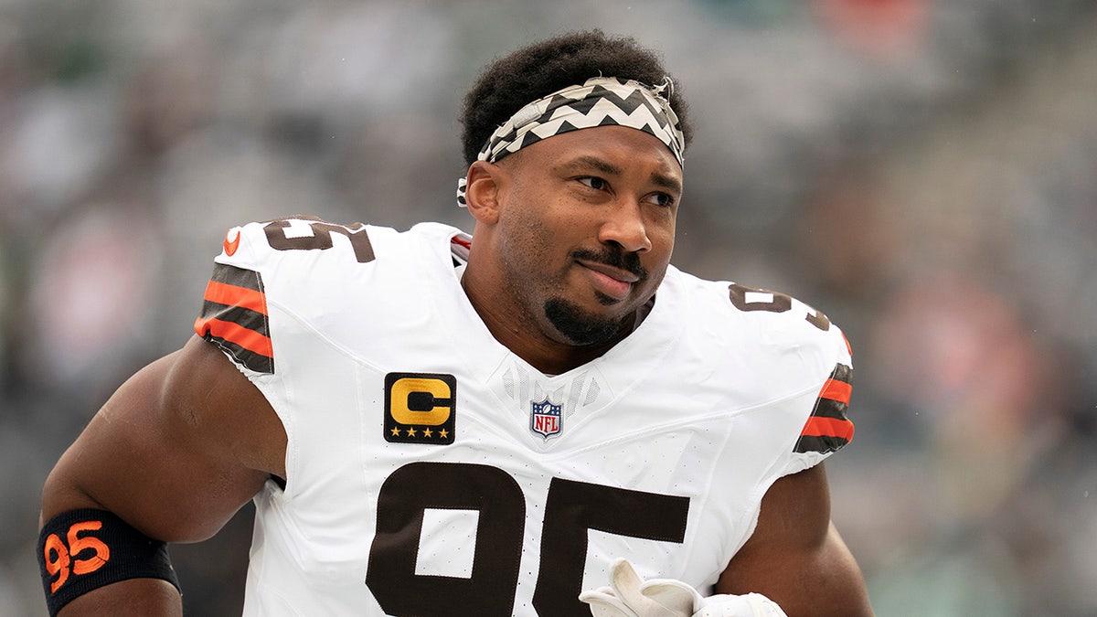 Blockbuster NFL Trade: Myles Garrett Moves to Rams