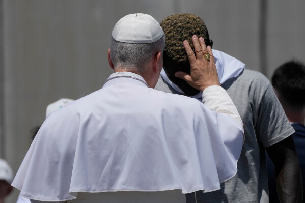 Pope Leo XIV Urges Spanish Youth to Embrace Faith Amid Challenges