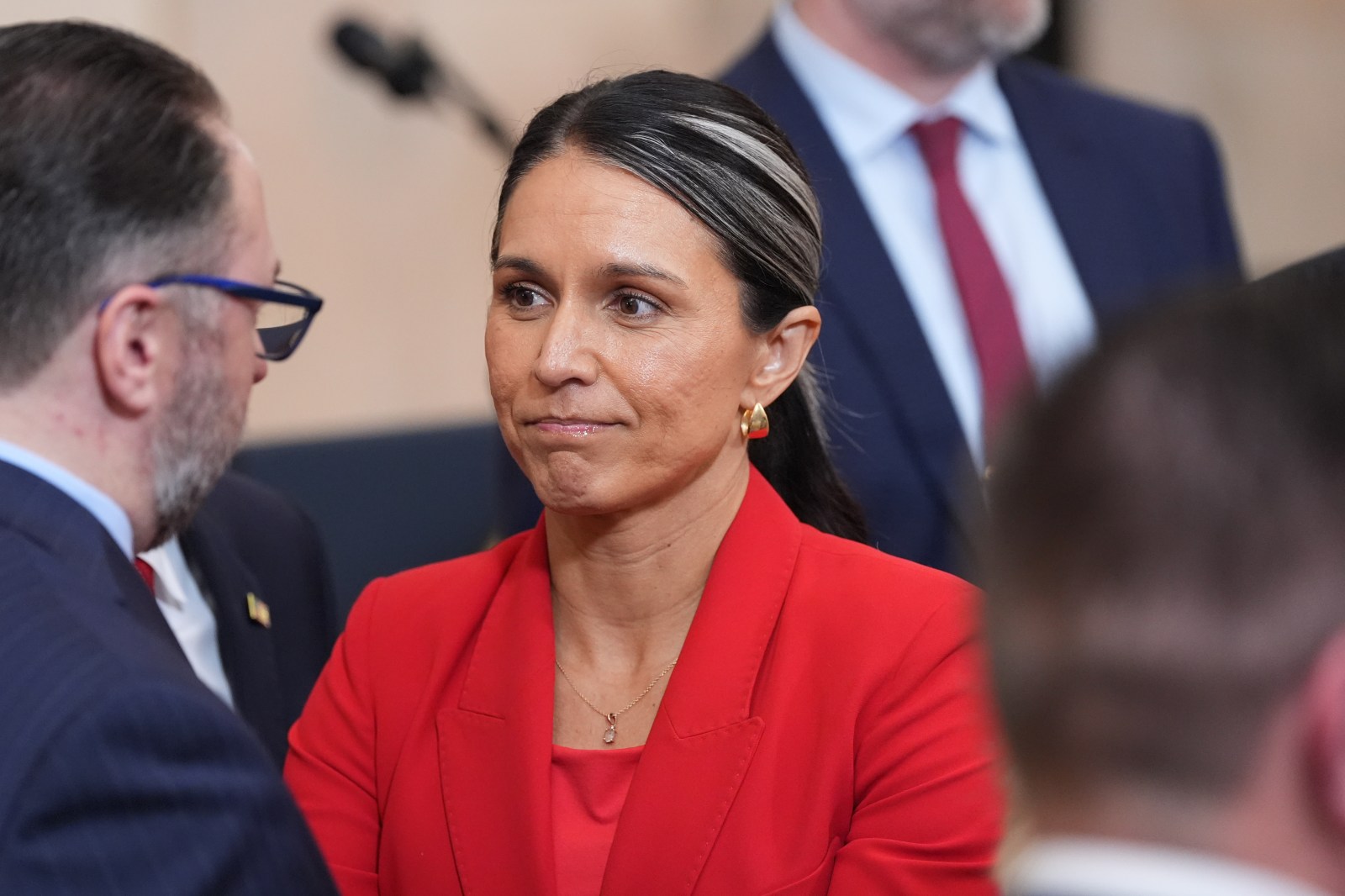 Tulsi Gabbard’s Political Influences and Connections Explored