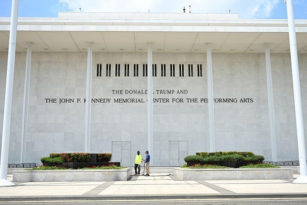 Trump Administration Appeals Order on Kennedy Center Name