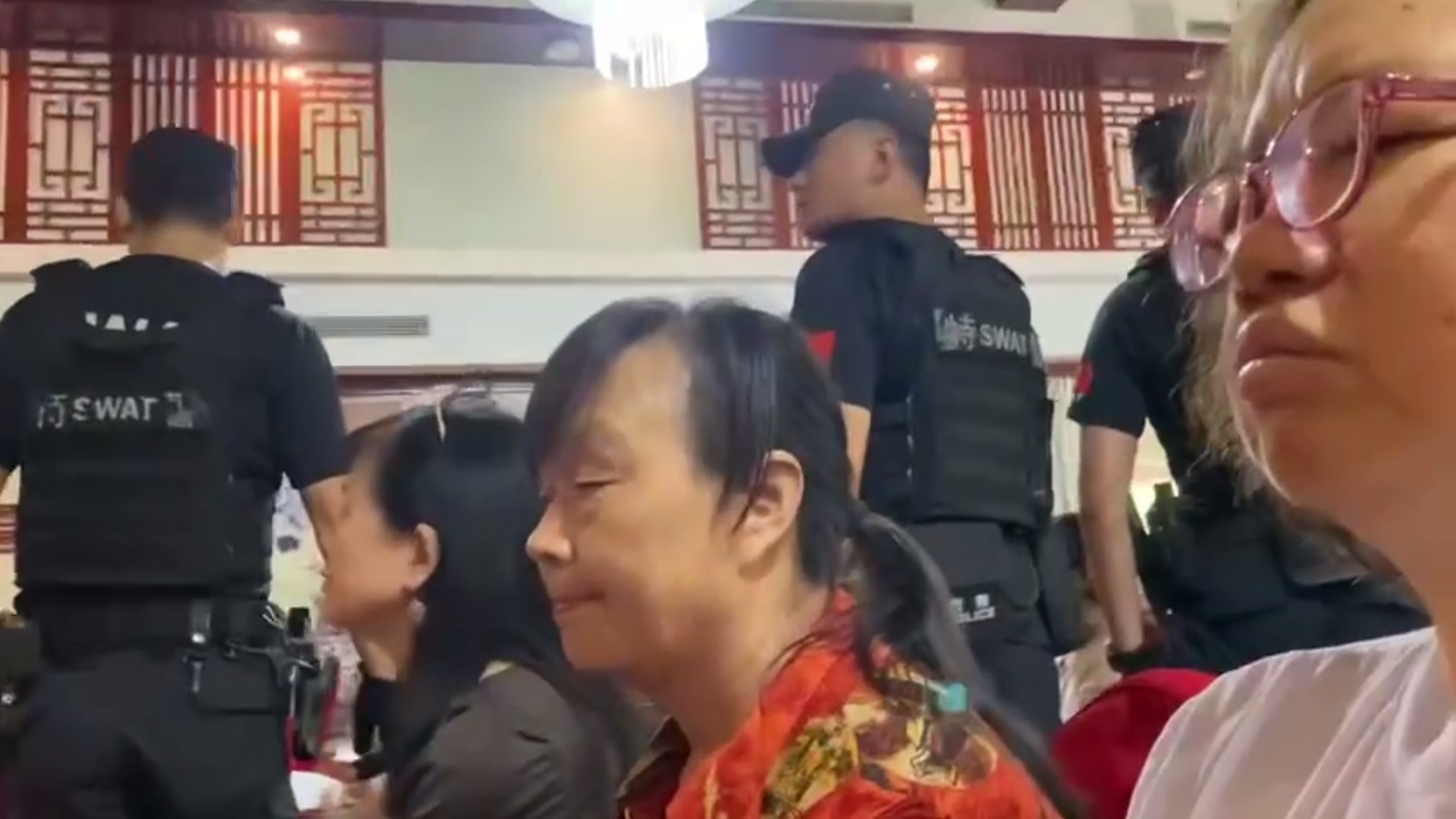 Police Interrupt Worship Service at Jiangyou Church