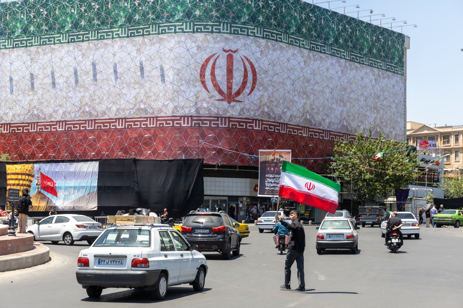 U.S. and Iran Seek Diplomatic Resolution After Long-Standing Conflict