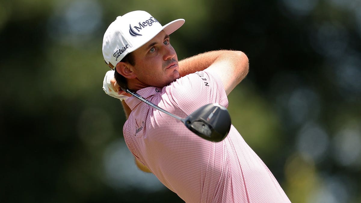 J.T. Poston’s Tough Day at the Travelers Championship