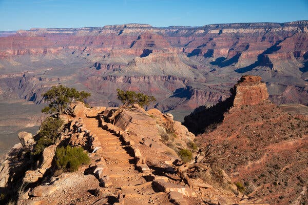 Three Hikers Die in Grand Canyon National Park Amid High Temperatures