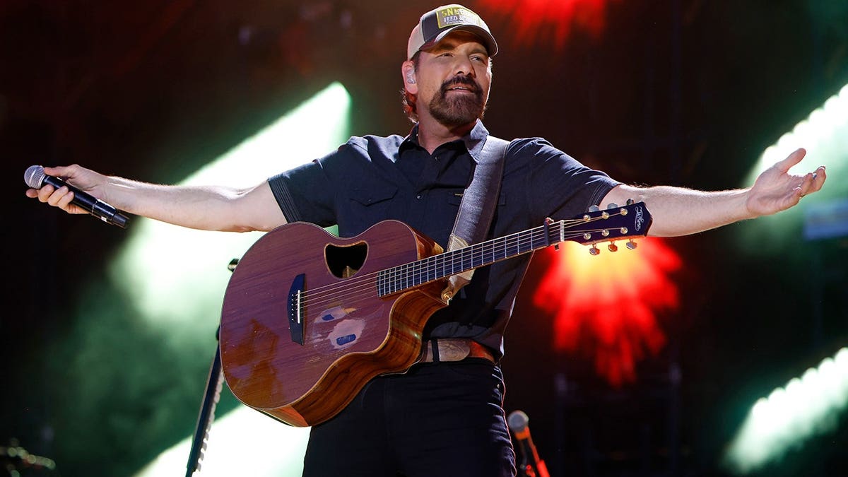 Rodney Atkins Releases New Album ‘True South’, Encourages the Youth to Embrace Authentic Values