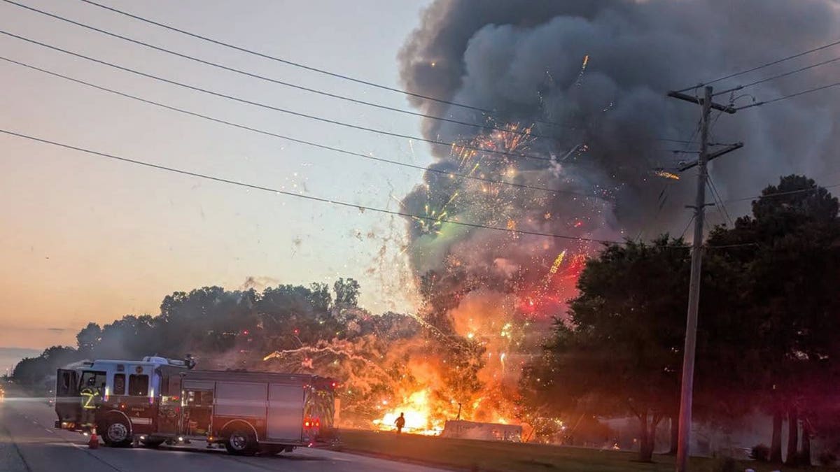 Firefighters Extinguish Blaze at Fireworks Stand in Oklahoma