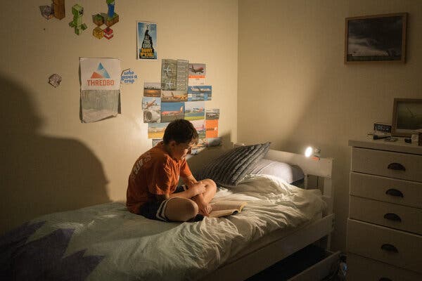 Australia’s Social Media Ban Faces Challenges, Aiming to Benefit Future Generations