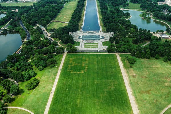 Investigation Launched After Vandalism Near Washington Monument