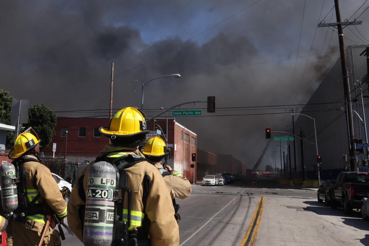 Boyle Heights Ammonia Leak Prompts Health Warnings