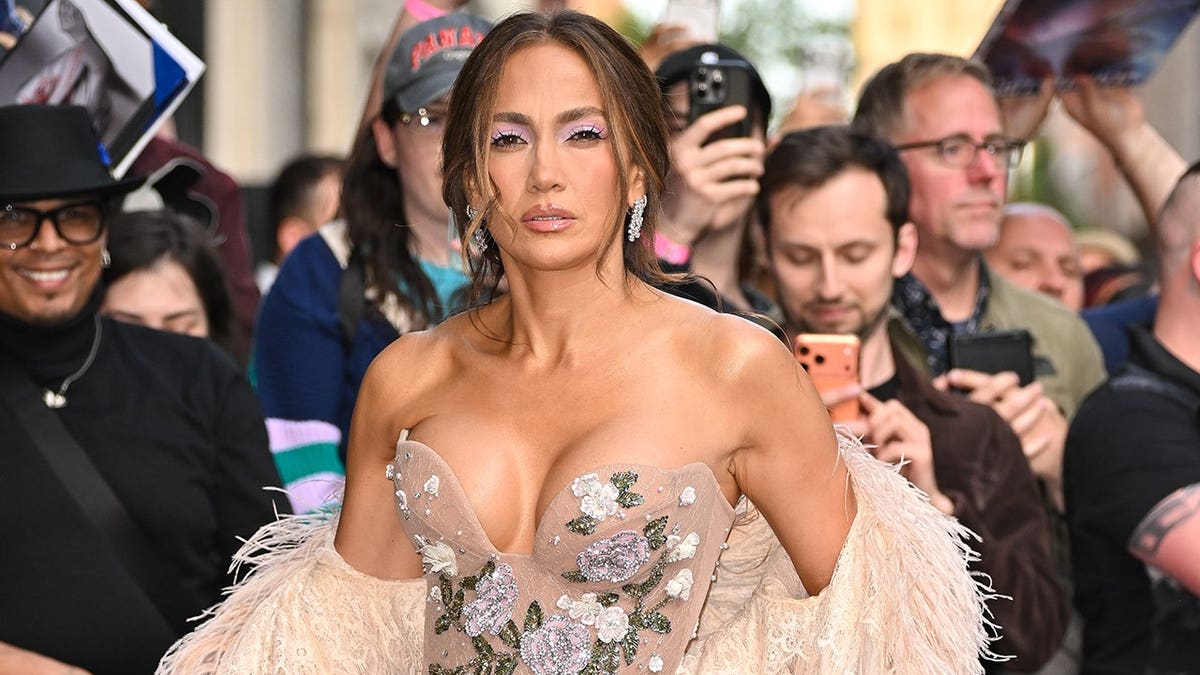 Jennifer Lopez Reflects on Divorce from Ben Affleck and Personal Growth