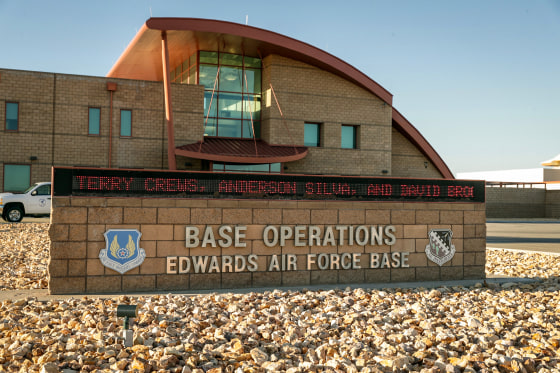 B-52 Stratofortress Crashes After Takeoff in California