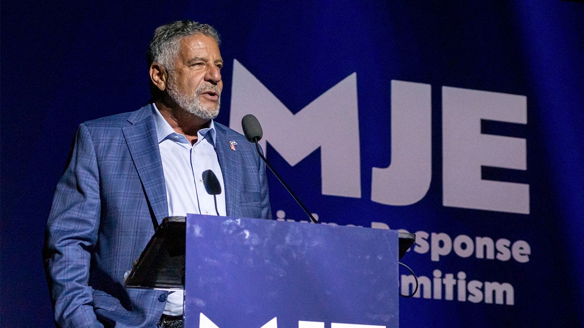 Bruce Pearl Advocates for Israel and Speaks Out Against Antisemitism