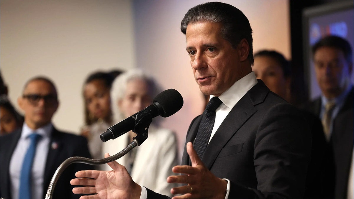 LAUSD Superintendent Resigns Amid Controversy