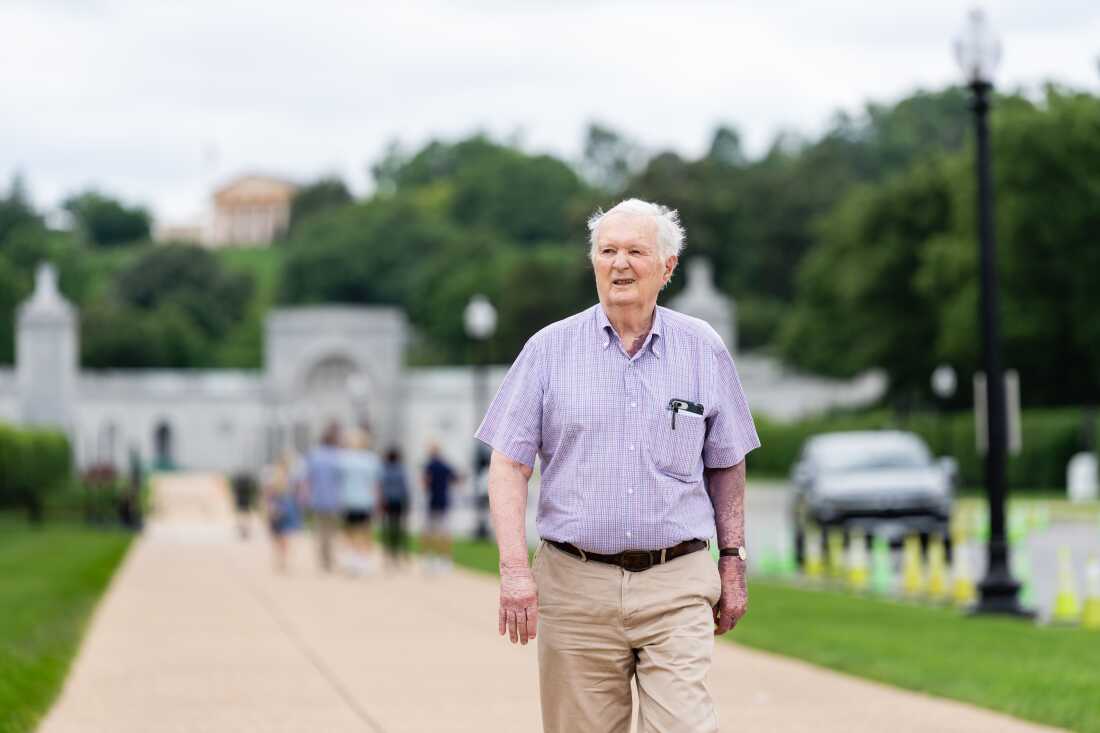 Veterans Oppose Construction of Triumphal Arch Near Arlington National Cemetery