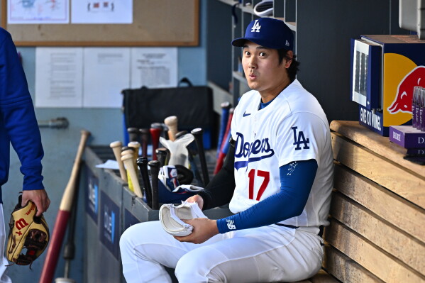 MLB Cautions Players on Uniform Writing