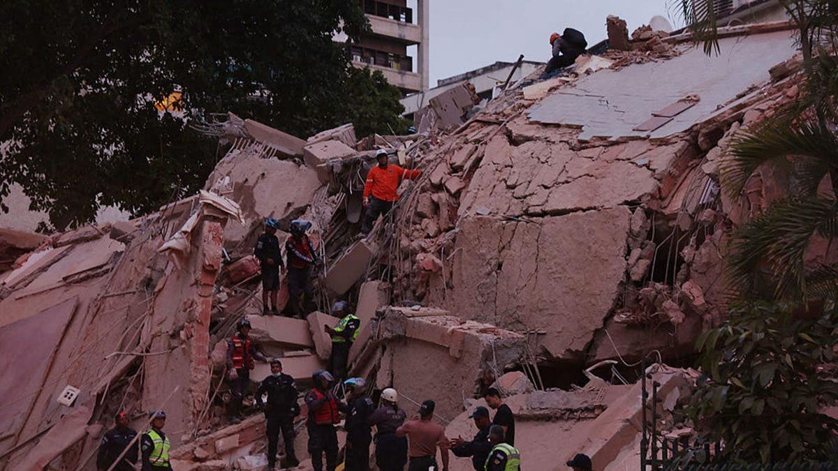Strong Earthquakes Strike Venezuela, Sending People Racing for Safety