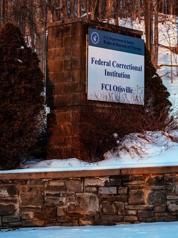 Trump Administration Halted Probe into Clemency for Fraud Convict